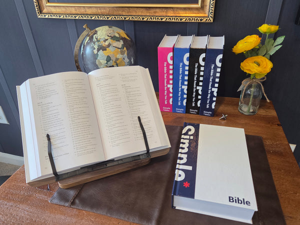 The Simple Bible: Navy Edition - Hardback